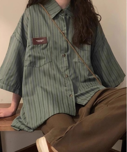 link lot(リンクロット)の「胸元ピスネーム半袖ストライプシャツ(シャツ/ブラウス・メンズ・ベージュ/グリーン・L/M)」の5枚目の写真