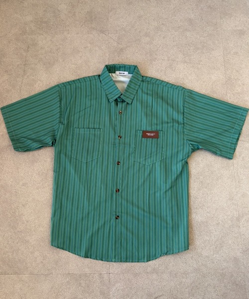 link lot(リンクロット)の「胸元ピスネーム半袖ストライプシャツ(シャツ/ブラウス・メンズ・ベージュ/グリーン・L/M)」の9枚目の写真