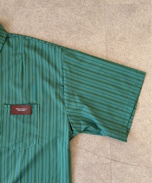 link lot(リンクロット)の「胸元ピスネーム半袖ストライプシャツ(シャツ/ブラウス・メンズ・ベージュ/グリーン・L/M)」の11枚目の写真