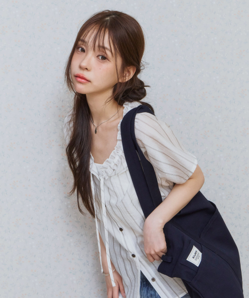 KIJIKO(キジコ)の「ke207. Frill Stripe Shirring Blouse Ivory(シャツ/ブラウス・レディース・アイボリー・FREE)」の3枚目の写真