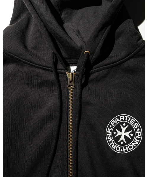 PUNCH DRUNK PARTIES(パンチドランクパーティーズ)の「Circle Logo Zip Up Hoodie (BLACK)(パーカー・レディース・その他・1/2/3)」の4枚目の写真