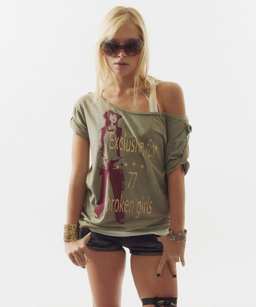 SCULPTOR(スカルプター)の「Broken Girls Roll Up Tee(Tシャツ/カットソー・レディース・ホワイト/ダークパープル/ベージュ/カーキ・SMALL/MEDIUM/LARGE)」の19枚目の写真