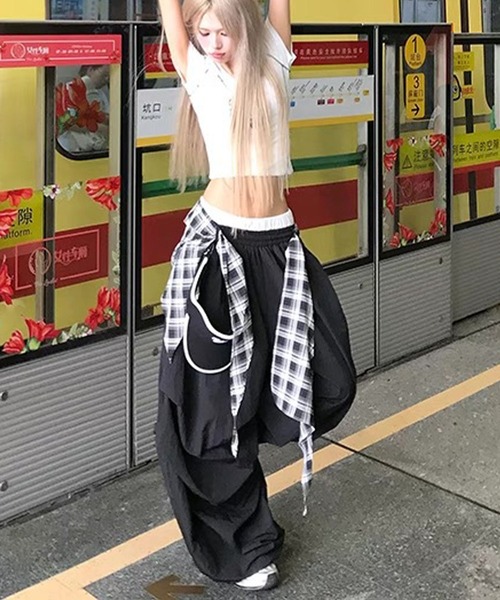 meJane(ミージェーン)の「ワイドシルエットシャカパン チェック柄ベルト付き(その他パンツ・レディース・ブラック・L/M)」の2枚目の写真