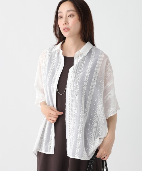 Elura(エルーラ)の「レース刺繍シャツ/882074(シャツ/ブラウス・レディース・ホワイト/ブラック/ピンク・FREE)」の1枚目の写真