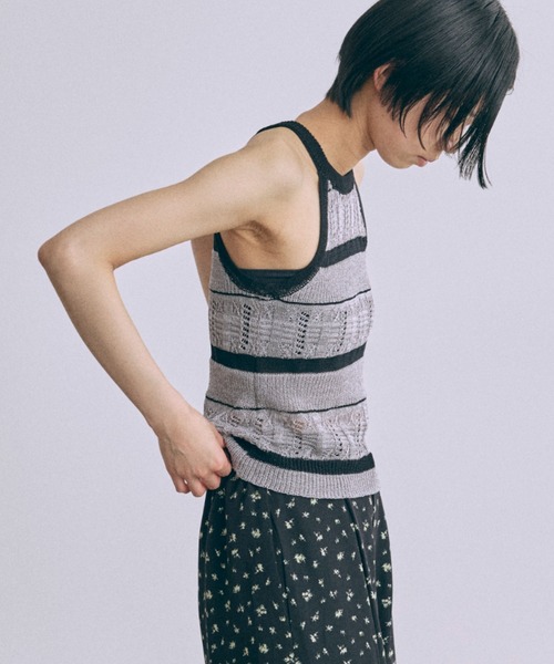 EN NEUME(エンノイム)の「Sheer Stripe Racerback Knit Camisole(キャミソール・レディース・ベージュ/グレー/バーガンディー・FREE)」の13枚目の写真
