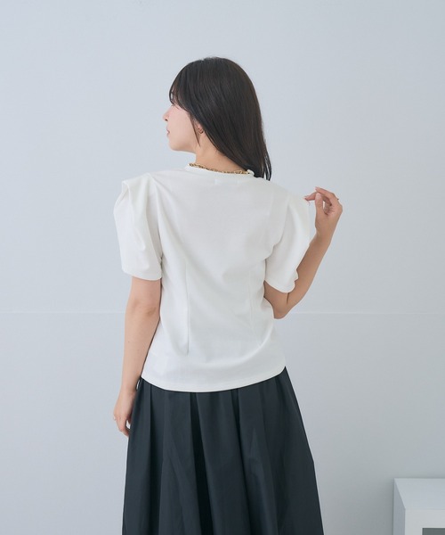 Neige(ネージュ)の「フォルムスリーブカットソー(Tシャツ/カットソー・レディース・ホワイト/ブラック・ONE SIZE)」の5枚目の写真