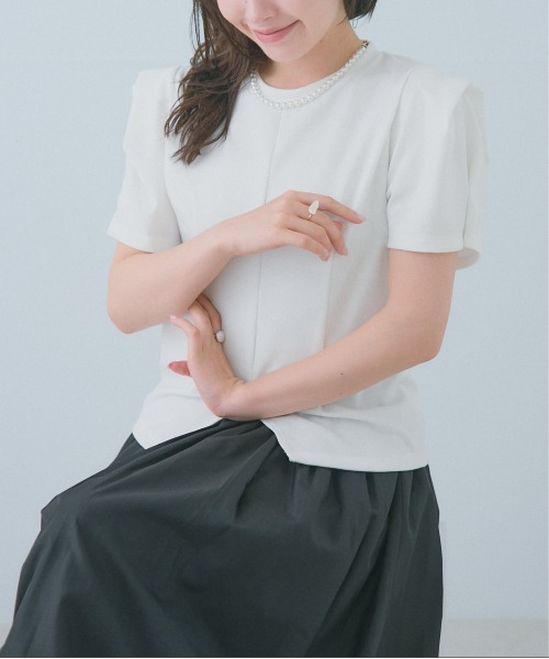 Neige(ネージュ)の「フォルムスリーブカットソー(Tシャツ/カットソー・レディース・ホワイト/ブラック・ONE SIZE)」の6枚目の写真
