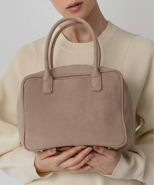 LE VERNIS(ル・ベルニ)の「LE VERNIS(ル・ベルニ)Suede boston bag(ボストンバッグ・レディース・ベージュ/ブラック・FREE)」の21枚目の写真