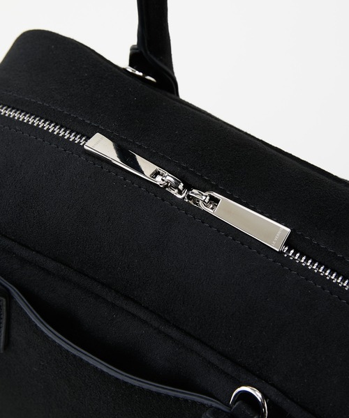 LE VERNIS(ル・ベルニ)の「LE VERNIS(ル・ベルニ)Suede boston bag(ボストンバッグ・レディース・ベージュ/ブラック・FREE)」の8枚目の写真