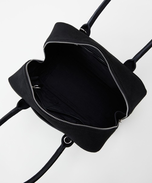 LE VERNIS(ル・ベルニ)の「LE VERNIS(ル・ベルニ)Suede boston bag(ボストンバッグ・レディース・ベージュ/ブラック・FREE)」の10枚目の写真
