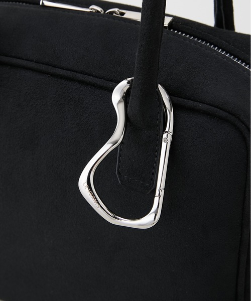 LE VERNIS(ル・ベルニ)の「LE VERNIS(ル・ベルニ)Suede boston bag(ボストンバッグ・レディース・ベージュ/ブラック・FREE)」の7枚目の写真
