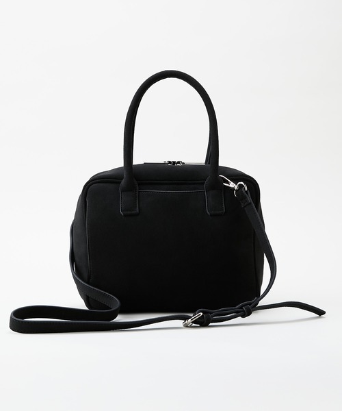 LE VERNIS(ル・ベルニ)の「LE VERNIS(ル・ベルニ)Suede boston bag(ボストンバッグ・レディース・ベージュ/ブラック・FREE)」の3枚目の写真