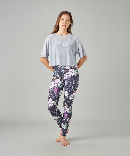 Chacott(チャコット)の「ローズガーデンプリントレギンス(その他パンツ・レディース・ホワイト/ブラック・M)」の14枚目の写真