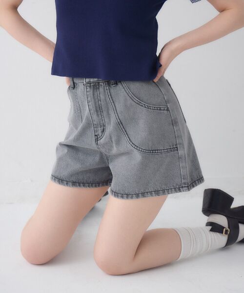 ems excite(エムズエキサイト)の「【2サイズ展開】切替デニムショートパンツ(デニムパンツ・レディース・ブラック/ブルー系その他5/ライトブルー・SMALL/MEDIUM)」の1枚目の写真