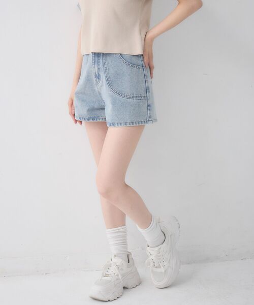 ems excite(エムズエキサイト)の「【2サイズ展開】切替デニムショートパンツ(デニムパンツ・レディース・ブラック/ブルー系その他5/ライトブルー・SMALL/MEDIUM)」の14枚目の写真