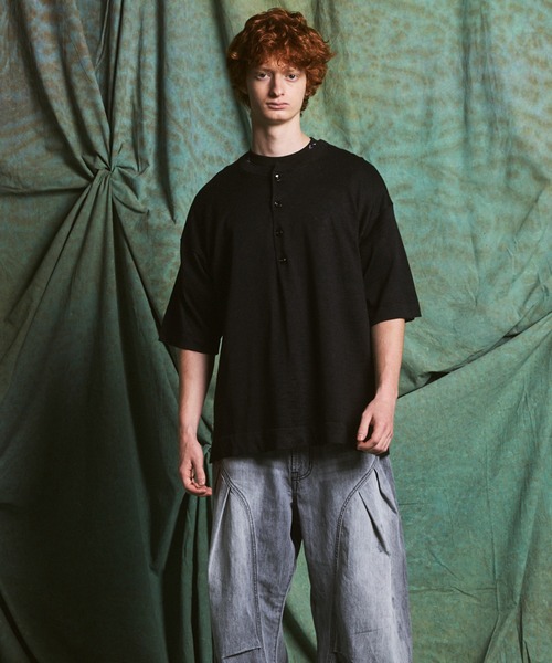MAISON SPECIAL（メゾンスペシャル）の「《UNISEX》Ramie-SOLOTEX Prime-Over Henry Neck Short Sleeve Knit T-shirt/ラミーソロテックスプライムオーバーヘンリーネックショートスリーブニットTシャツ【MAISON SPECIAL/メゾンスペシャル】（Tシャツ/カットソー・メンズ・レッド/サックスブルー/ブラック・0/1/2）」の19枚目の写真