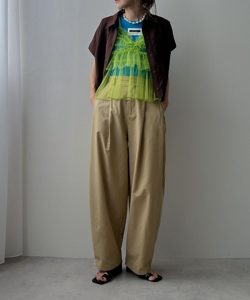bohmal(ボマール)の「パイピングタックカーブパンツ(その他パンツ・レディース・ベージュ/アイボリー・FREE)」の6枚目の写真