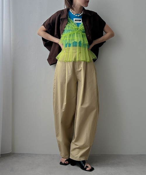 bohmal(ボマール)の「パイピングタックカーブパンツ(その他パンツ・レディース・ベージュ/アイボリー・FREE)」の9枚目の写真