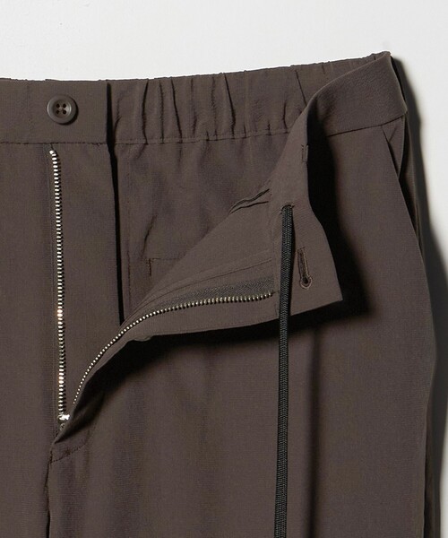 UNITED ARROWS(ユナイテッドアローズ)の「DotAir ドットエア 1プリーツ テーパード パンツ 吸水速乾 タテストレッチ(スラックス・メンズ・ダークブラウン/ブラック・L/XL/M/S)」の18枚目の写真