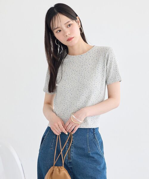 earth music&ecology(アースミュージックアンドエコロジー)の「アイレットミニ裏毛Tシャツ(Tシャツ/カットソー・レディース・ネイビー/オフホワイト/杢グレー・FREE)」の17枚目の写真