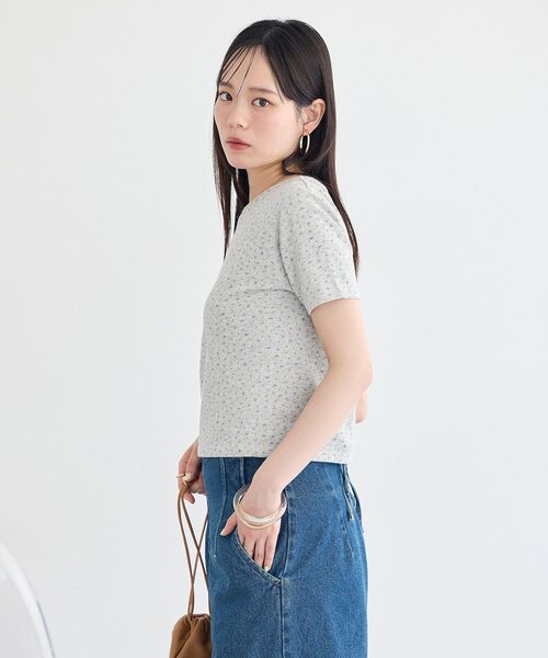 earth music&ecology(アースミュージックアンドエコロジー)の「アイレットミニ裏毛Tシャツ(Tシャツ/カットソー・レディース・ネイビー/オフホワイト/杢グレー・FREE)」の19枚目の写真