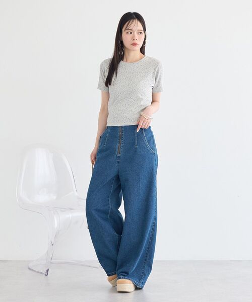 earth music&ecology(アースミュージックアンドエコロジー)の「アイレットミニ裏毛Tシャツ(Tシャツ/カットソー・レディース・ネイビー/オフホワイト/杢グレー・FREE)」の21枚目の写真