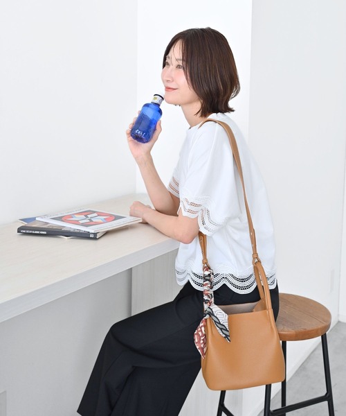 Ehre style（エーレスタイル）の「コンパクト×大容量 愛されキューブ鞄 おまけスカーフ付き（ハンドバッグ・レディース・ブラウン/ブラック/グレイッシュベージュ・FREE）」の19枚目の写真