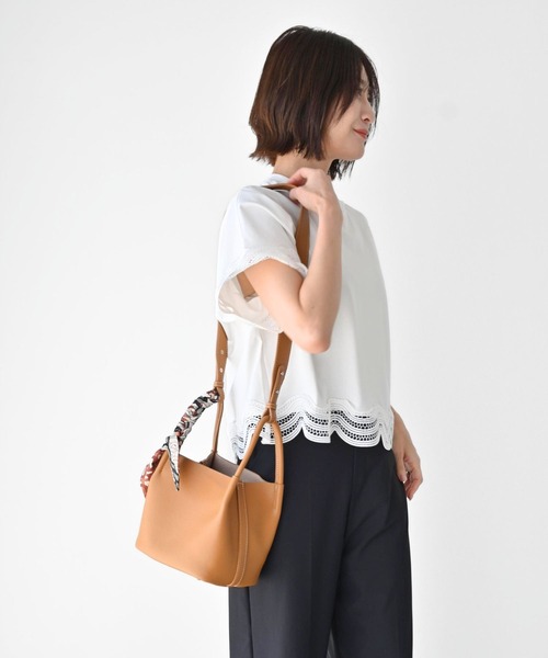Ehre style（エーレスタイル）の「コンパクト×大容量 愛されキューブ鞄 おまけスカーフ付き（ハンドバッグ・レディース・ブラウン/ブラック/グレイッシュベージュ・FREE）」の11枚目の写真