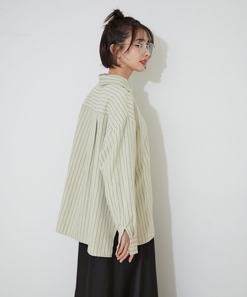 Remind me and forever（リマインドミーアンドフォーエバー）の「【リッチ質感】洗練ストライプ オーバーサイズシャツ（シャツ/ブラウス・レディース・カーキ/ベージュ/チャコールグレー・FREE）」の15枚目の写真