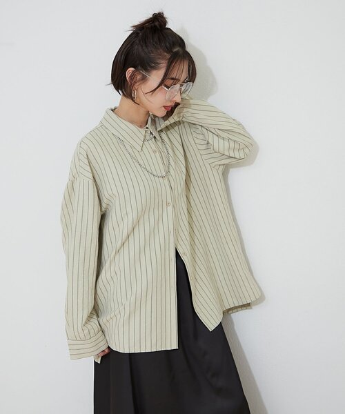 Remind me and forever（リマインドミーアンドフォーエバー）の「【リッチ質感】洗練ストライプ オーバーサイズシャツ（シャツ/ブラウス・レディース・カーキ/ベージュ/チャコールグレー・FREE）」の17枚目の写真