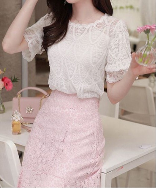 &soiree(アンドソワレ)の「ダブルフリルスリーブレーストップス(その他トップス・レディース・ホワイト・MEDIUM/X-LARGE/LARGE)」の4枚目の写真