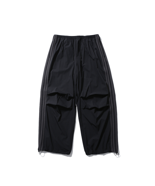 ANGLAN(アングラン)の「Parachute Wide Track Pants - Black(スウェットパンツ・メンズ・その他・ONE SIZE)」の1枚目の写真