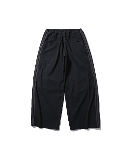ANGLAN(アングラン)の「Parachute Wide Track Pants - Black(スウェットパンツ・メンズ・その他・ONE SIZE)」の4枚目の写真