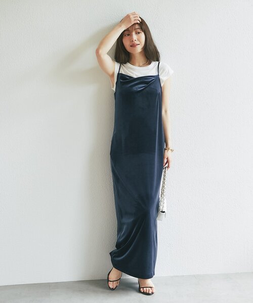 La boutique BonBon（ラブティックボンボン）の「ベロアキャミワンピース（ワンピース・レディース・ネイビー/ブラック・38/36）」の19枚目の写真