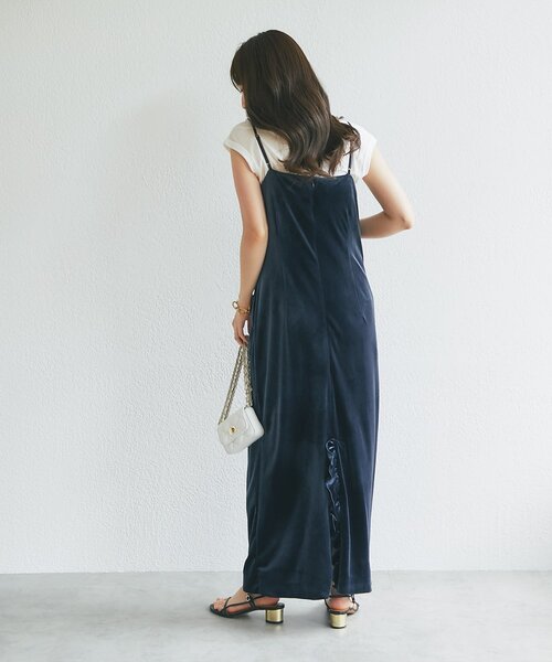 La boutique BonBon（ラブティックボンボン）の「ベロアキャミワンピース（ワンピース・レディース・ネイビー/ブラック・38/36）」の17枚目の写真