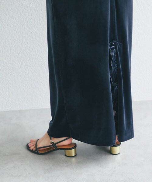 La boutique BonBon（ラブティックボンボン）の「ベロアキャミワンピース（ワンピース・レディース・ネイビー/ブラック・38/36）」の15枚目の写真