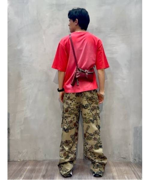Desigual(デシグアル)の「ボタニカル カモ 総柄 カーゴパンツ(デニムパンツ・メンズ・グリーン・XS/XXL/XL/L/M/S)」の3枚目の写真