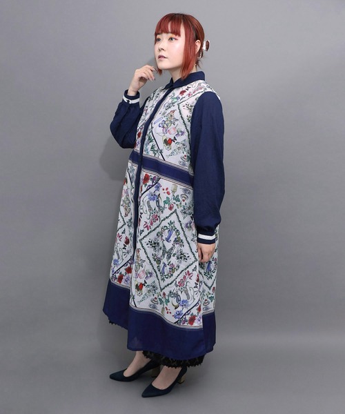 iS ScoLar(イズスカラー)の「562265:スカーフ柄 クラシカルシャツワンピース(シャツワンピース・レディース・ネイビー/ブラック・M)」の9枚目の写真