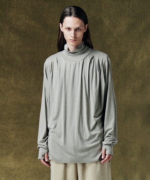 glamb（グラム）の「Drape Mock Neck Cutsew / ドレープモックネックカットソー（Tシャツ/カットソー・メンズ・グレー/ブラック・M/S/L）」の2枚目の写真