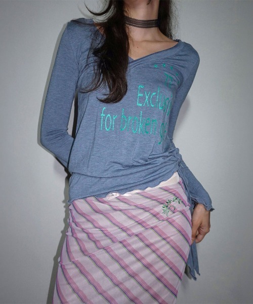 SCULPTOR(スカルプター)の「Glitter Wrap Top(Tシャツ/カットソー・レディース・ブルー/ブラック/ホワイト/ブラウン・SMALL/MEDIUM/LARGE)」の1枚目の写真