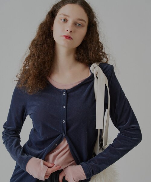 WHIMSIC(ウィムジック)の「【WHIMSIC】マルチウェイシアーベロアカーディガン(Tシャツ/カットソー・レディース・グレー/ブラウン/ネイビー・FREE)」の17枚目の写真