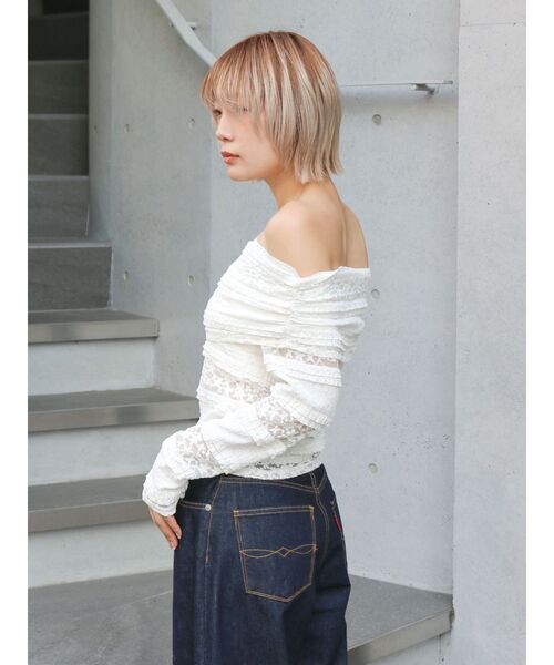 Ungrid(アングリッド)の「レースオフショルロングスリーブTee(Tシャツ/カットソー・レディース・ブラック/オフホワイト・FREE)」の10枚目の写真