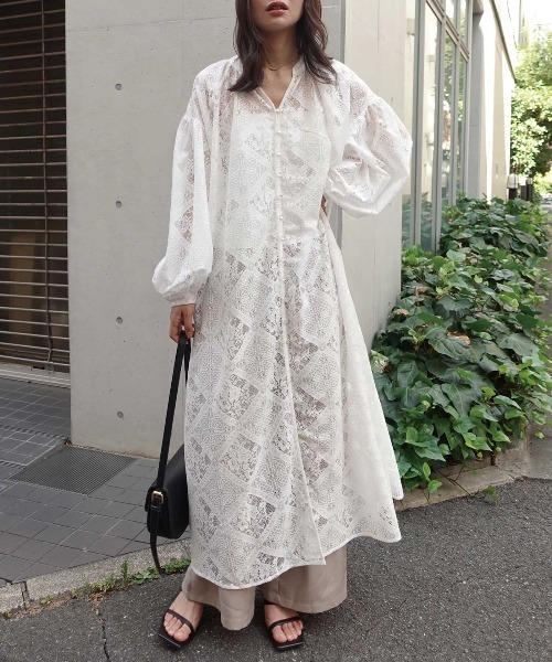 CORNERS(コーナーズ)の「ブロックレースボリュームスリーブワンピース(ワンピース・レディース・ベージュ/ブラック/アイボリー/ホワイト・M)」の6枚目の写真