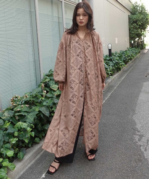 CORNERS(コーナーズ)の「ブロックレースボリュームスリーブワンピース(ワンピース・レディース・ベージュ/ブラック/アイボリー/ホワイト・M)」の19枚目の写真