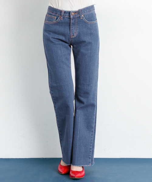 LUC DNM （ラックデニム）の「LUCDNM BOOTS CUT BOYS（デニムパンツ・レディース・ブルー・SMALL/LARGE/MEDIUM）」の3枚目の写真