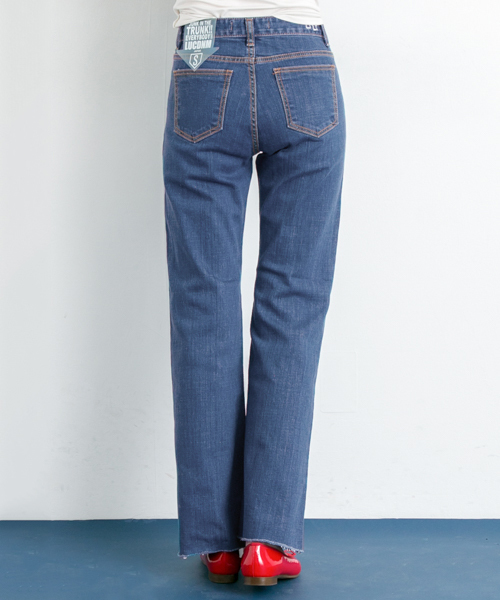 LUC DNM （ラックデニム）の「LUCDNM BOOTS CUT BOYS（デニムパンツ・レディース・ブルー・SMALL/LARGE/MEDIUM）」の5枚目の写真