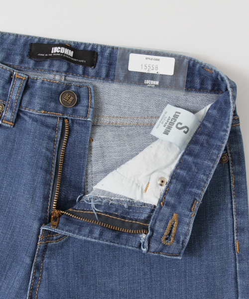 LUC DNM （ラックデニム）の「LUCDNM BOOTS CUT BOYS（デニムパンツ・レディース・ブルー・SMALL/LARGE/MEDIUM）」の16枚目の写真