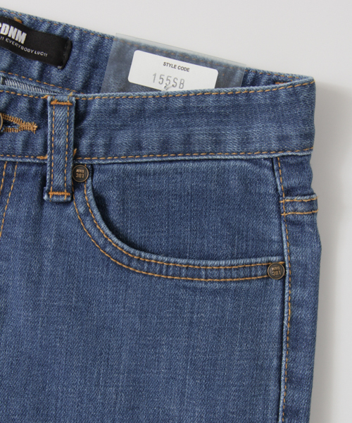 LUC DNM （ラックデニム）の「LUCDNM BOOTS CUT BOYS（デニムパンツ・レディース・ブルー・SMALL/LARGE/MEDIUM）」の18枚目の写真