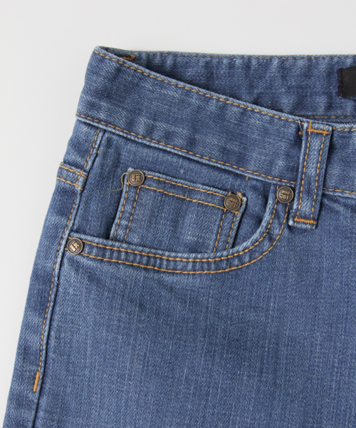 LUC DNM （ラックデニム）の「LUCDNM BOOTS CUT BOYS（デニムパンツ・レディース・ブルー・SMALL/LARGE/MEDIUM）」の8枚目の写真