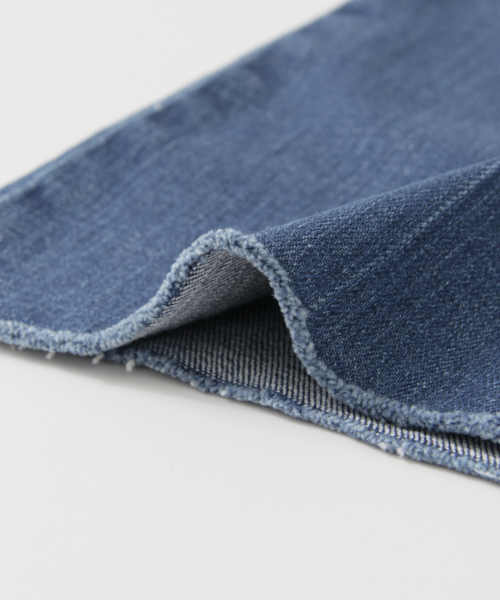 LUC DNM （ラックデニム）の「LUCDNM BOOTS CUT BOYS（デニムパンツ・レディース・ブルー・SMALL/LARGE/MEDIUM）」の10枚目の写真